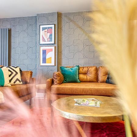 Casa Del Artista - Luxury Apartments, Уитби Номер фото