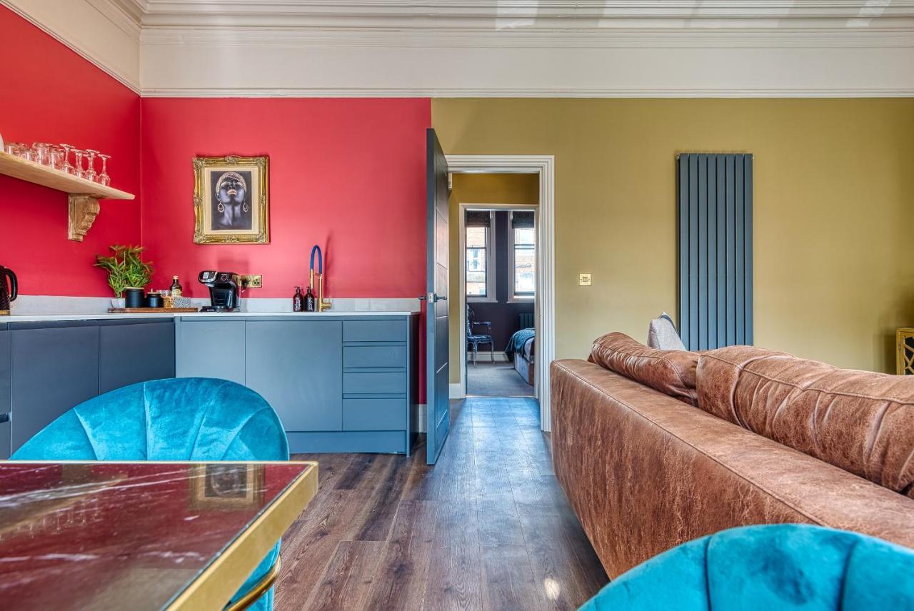 Casa Del Artista - Luxury Apartments, Уитби Экстерьер фото