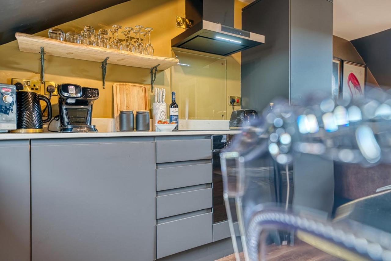 Casa Del Artista - Luxury Apartments, Уитби Экстерьер фото