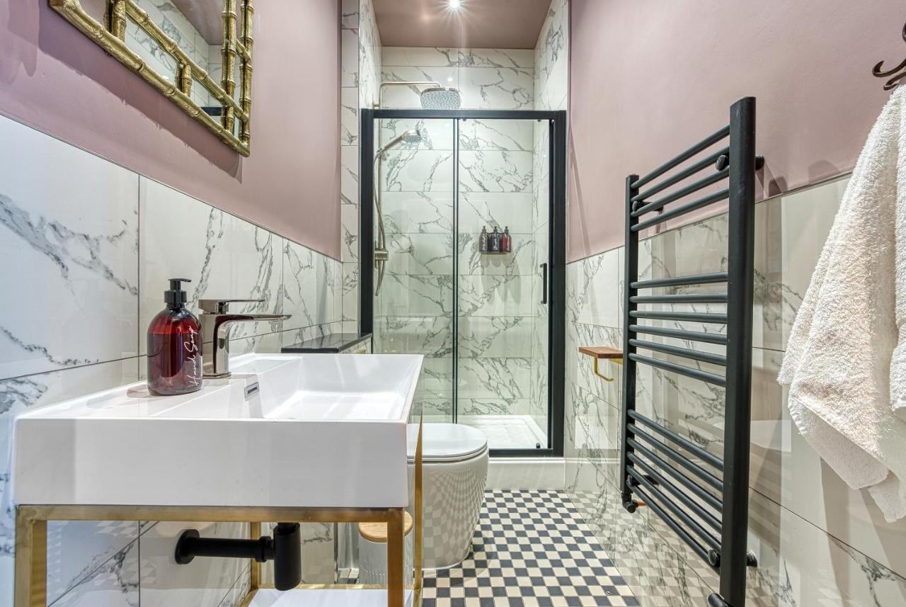Casa Del Artista - Luxury Apartments, Уитби Экстерьер фото