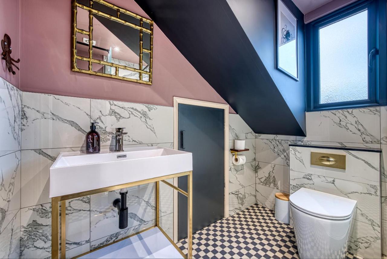 Casa Del Artista - Luxury Apartments, Уитби Экстерьер фото