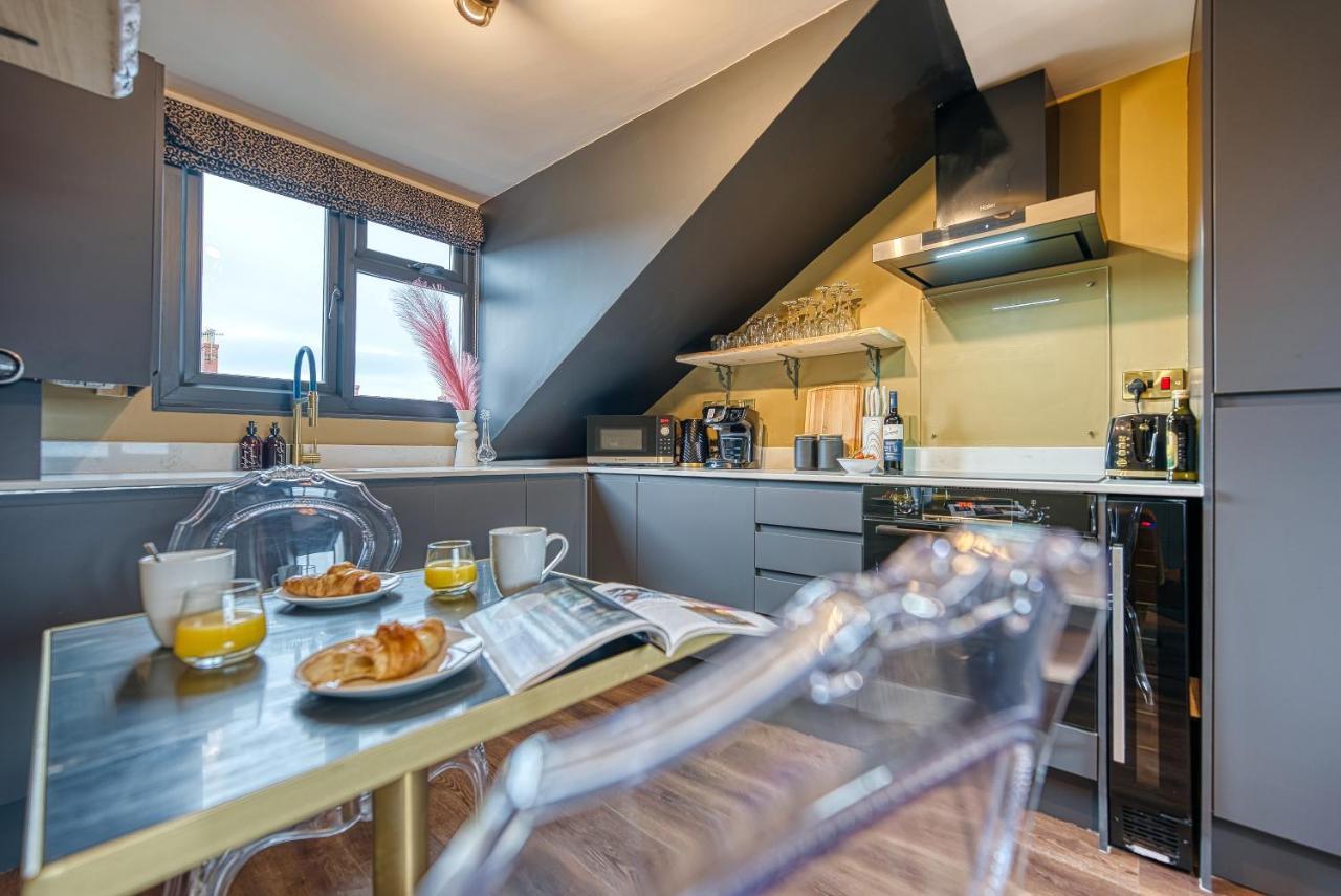 Casa Del Artista - Luxury Apartments, Уитби Экстерьер фото