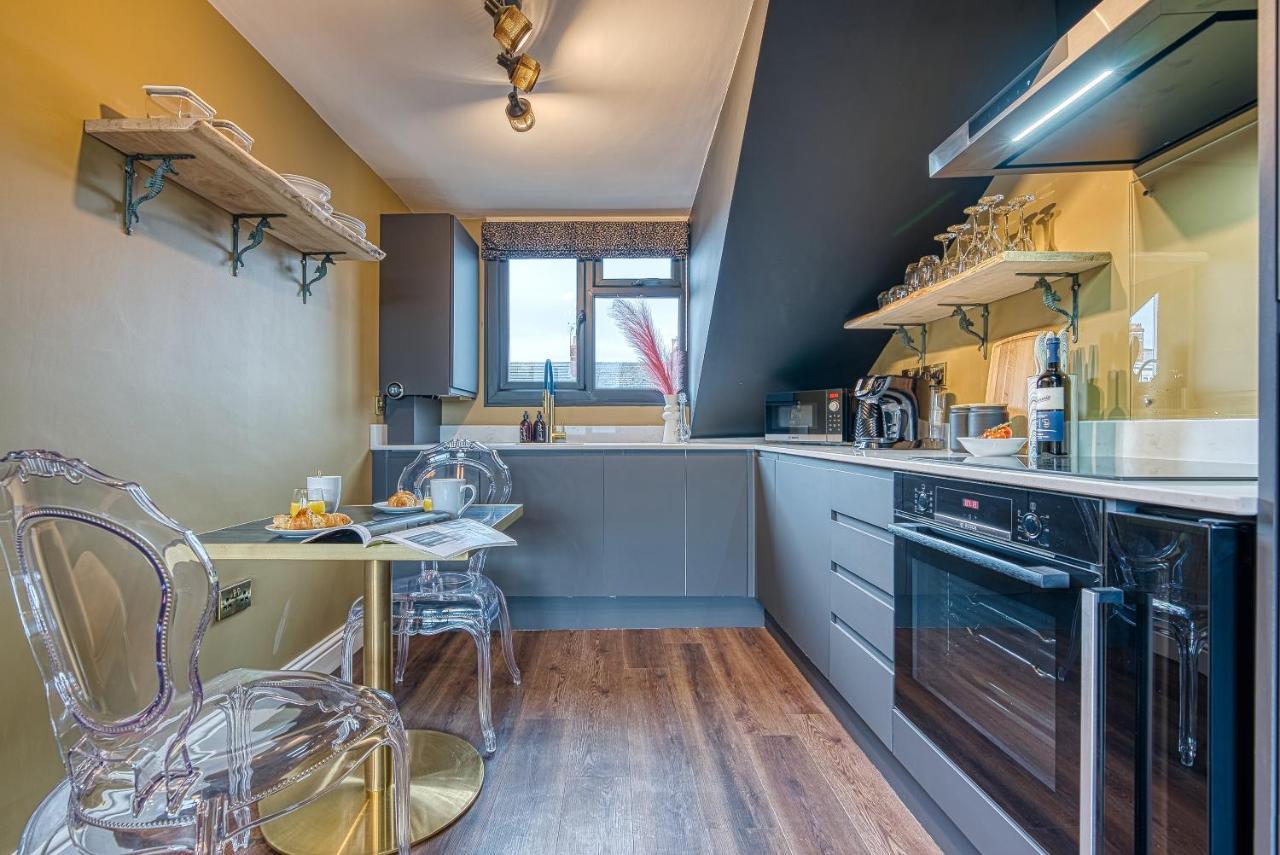 Casa Del Artista - Luxury Apartments, Уитби Экстерьер фото