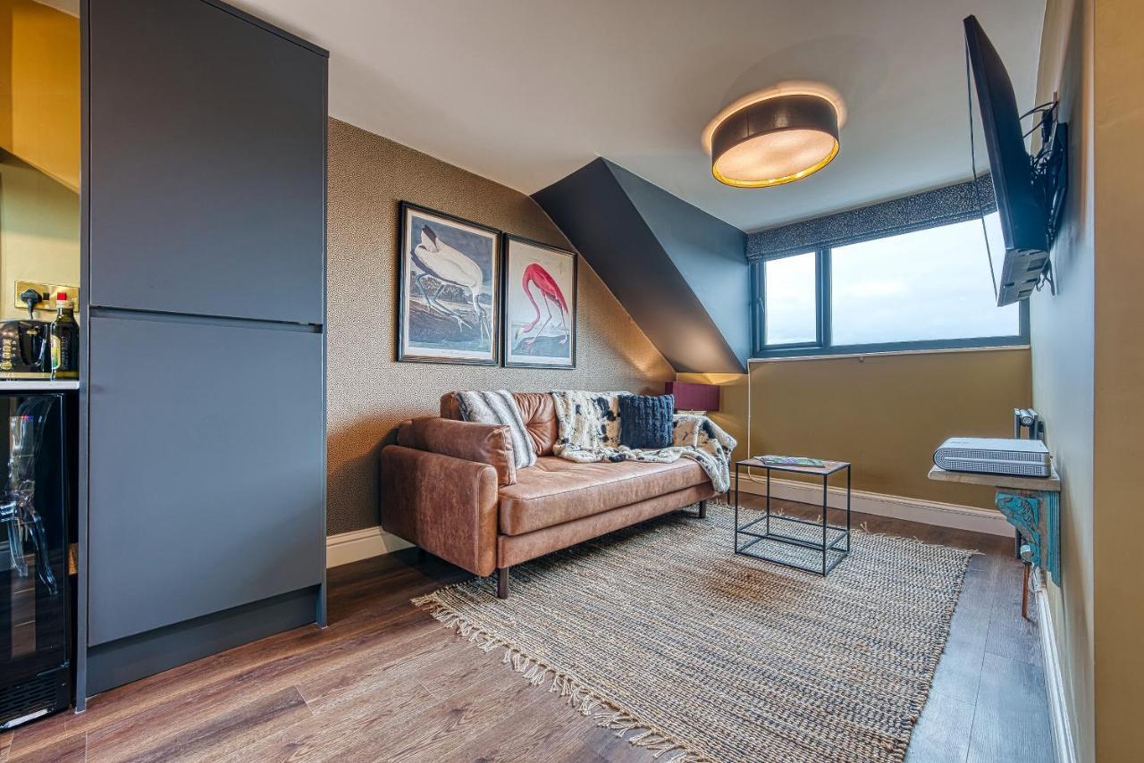 Casa Del Artista - Luxury Apartments, Уитби Экстерьер фото